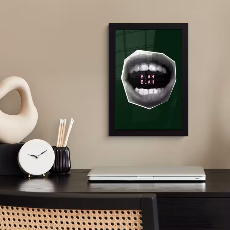 Mond - Groen - Illustratie - BLAH BLAH fotolijst zwart zonder passe partout klein -sfeer1