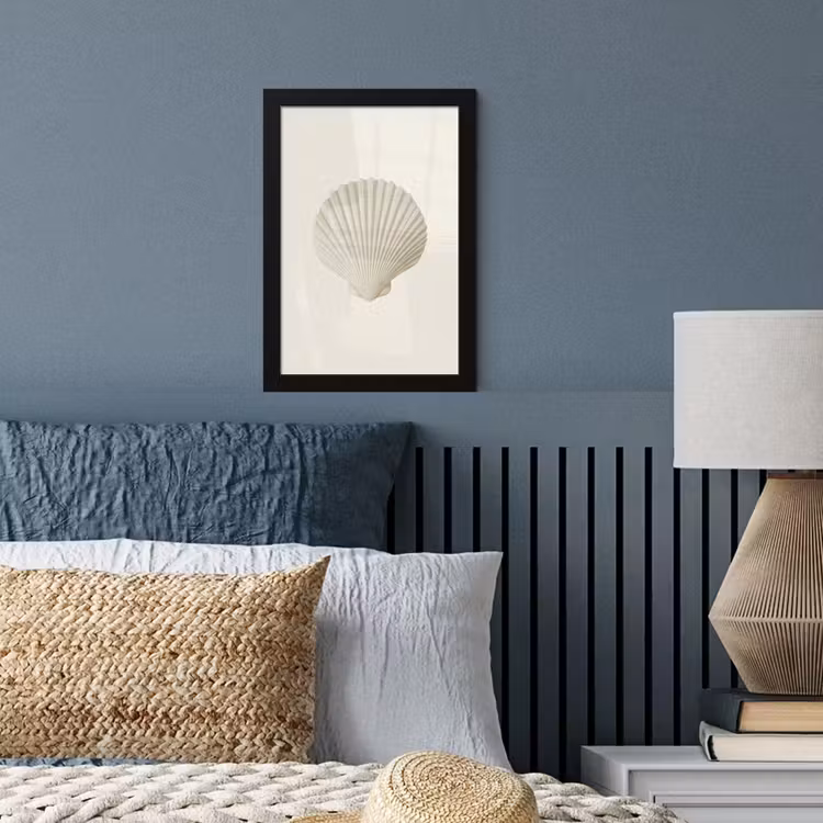 Schelp - Minimalistisch - Wit fotolijst zwart zonder passe partout klein -sfeer3