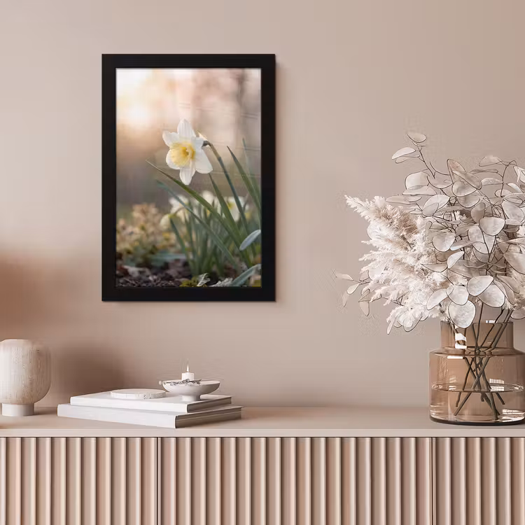 Narcis - Bloem - Minimalistisch fotolijst zwart zonder passe partout klein -sfeer5