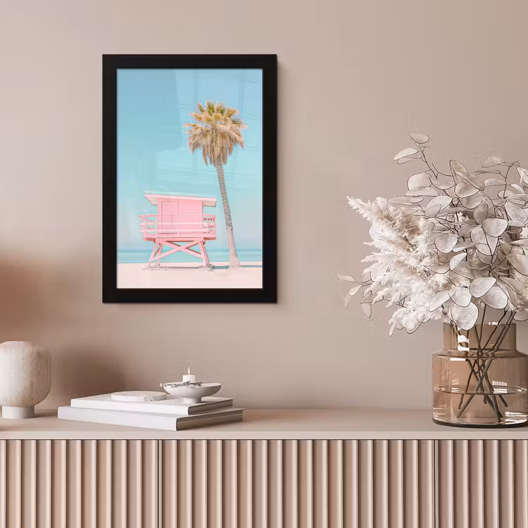 Palmboom - Strandhuis - Roze fotolijst zwart zonder passe partout klein -sfeer5