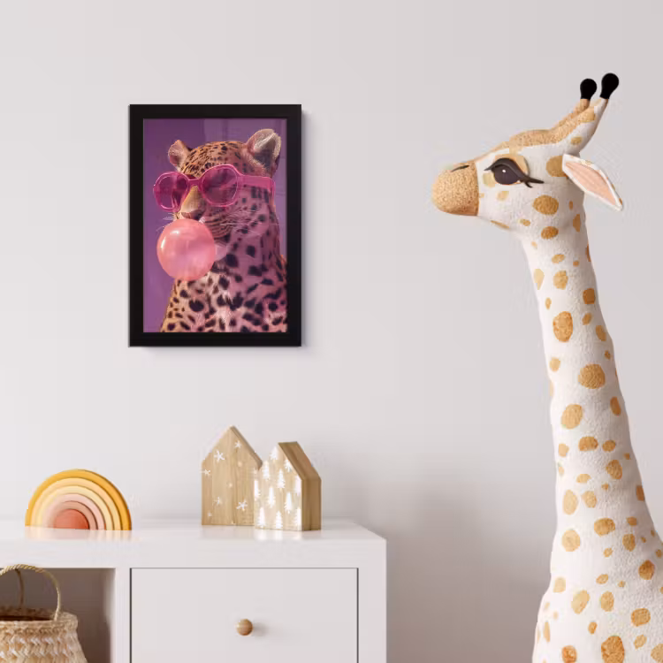 Panter - Zonnebril - Kauwgombel - Roze fotolijst zwart zonder passe partout klein -usfeer4_kinderkamer