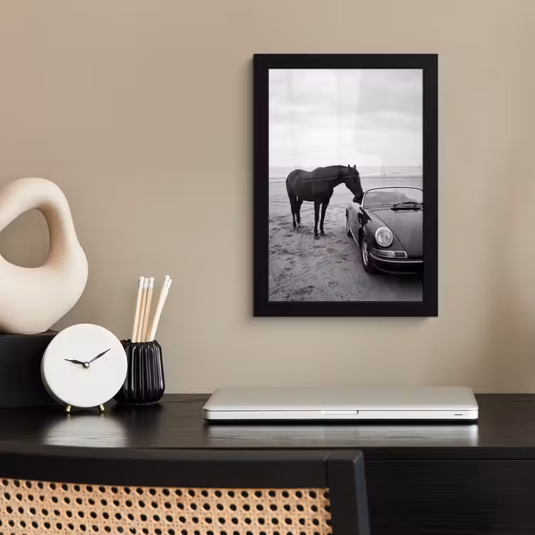 Paard - Auto - Zwart - Wit fotolijst zwart zonder passe partout klein -sfeer1