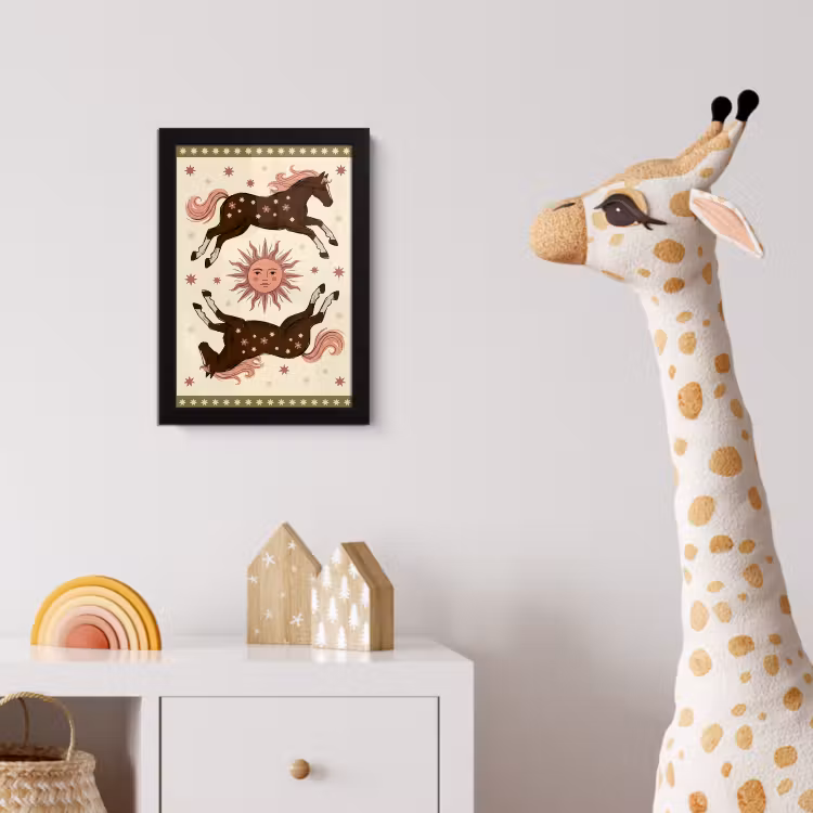 Paard - Zon - Mystiek - Illustratie - Roze fotolijst zwart zonder passe partout klein -usfeer4_kinderkamer