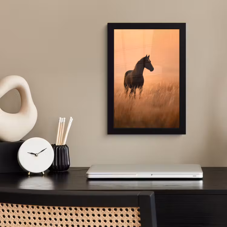 Paard - Grasveld - Zonsondergang fotolijst zwart zonder passe partout klein -sfeer1