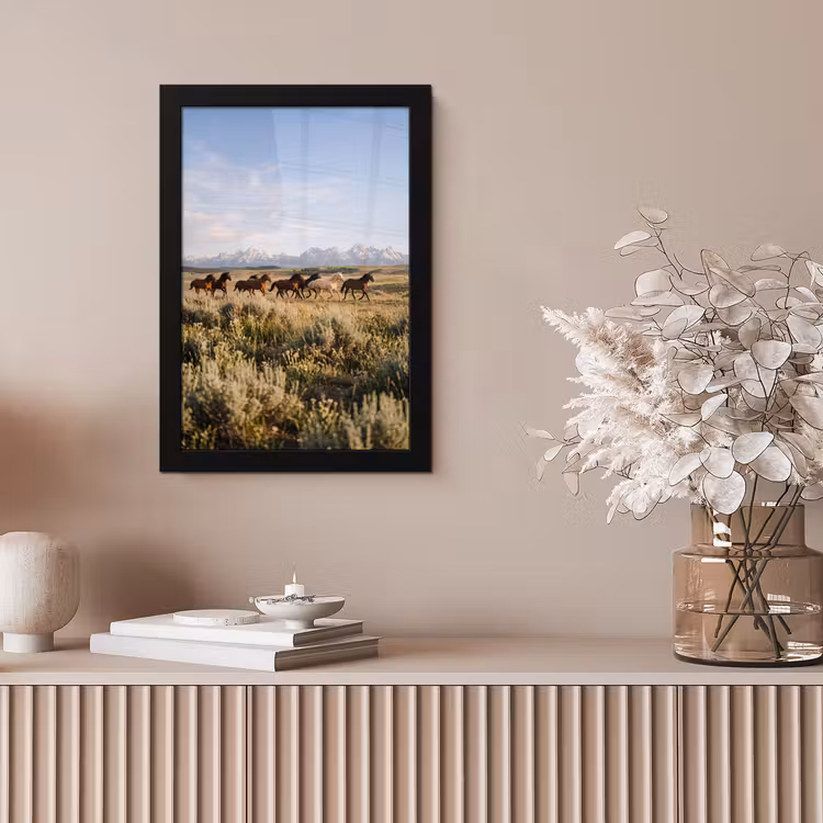 Paarden - Kudde - Bergen - Vrijheid - Wild fotolijst zwart zonder passe partout klein -sfeer5
