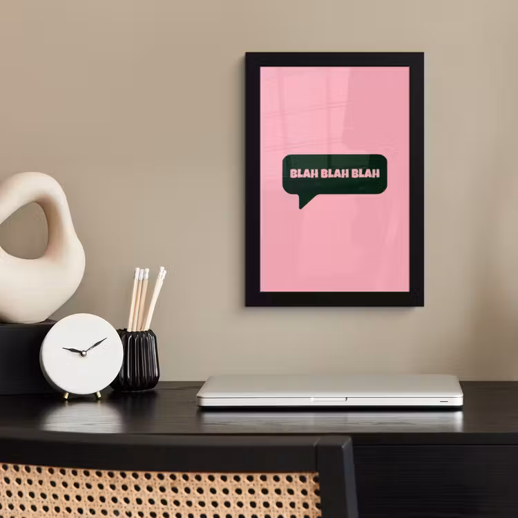 Roze - Tekstwolk - Groen - BLAH BLAH BLAH fotolijst zwart zonder passe partout klein -sfeer1
