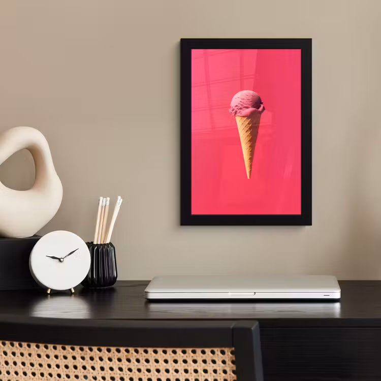 Schepijs - Roze - Hoorntje fotolijst zwart zonder passe partout klein -sfeer1
