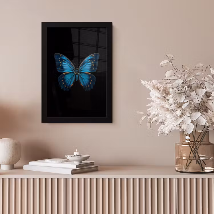 Vlinder - Blauw - Contrast fotolijst zwart zonder passe partout klein -sfeer5