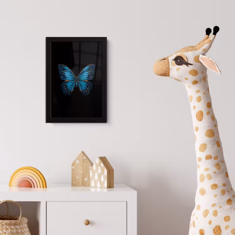Vlinder - Blauw - Contrast fotolijst zwart zonder passe partout klein -usfeer4_kinderkamer