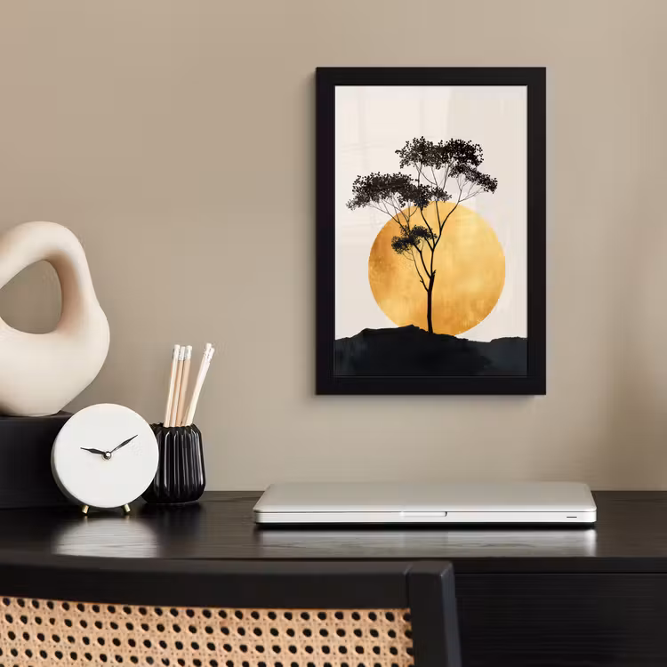 Zwarte boom - Gouden cirkel - Heuvel fotolijst zwart zonder passe partout klein -sfeer1