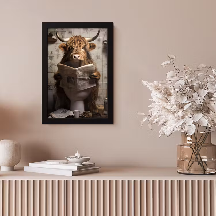 Schotse hooglander - Toilet - Krant - Badkamer fotolijst zwart zonder passe partout klein -sfeer5