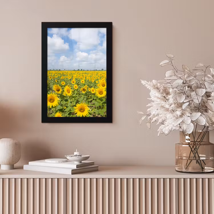 Zonnebloemen - Bloemen - Wolken - Natuur - Geel - Landschap fotolijst zwart zonder passe partout klein -sfeer5