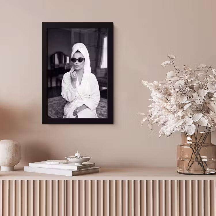 Zonnebril - Vrouw - Zwart - Wit fotolijst zwart zonder passe partout klein -sfeer5