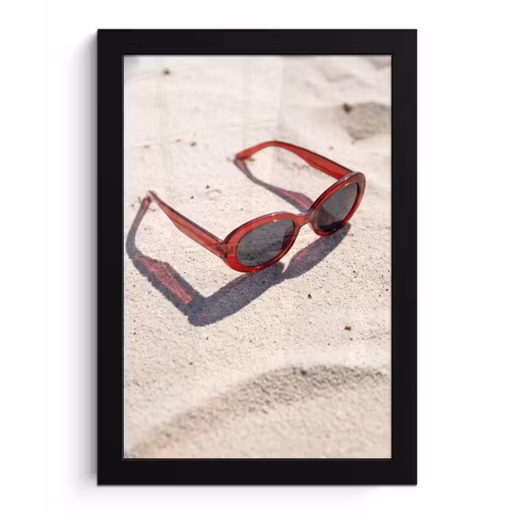 Zonnebril - Strand - Vakantie - Rood fotolijst zwart zonder passe partout klein -3d