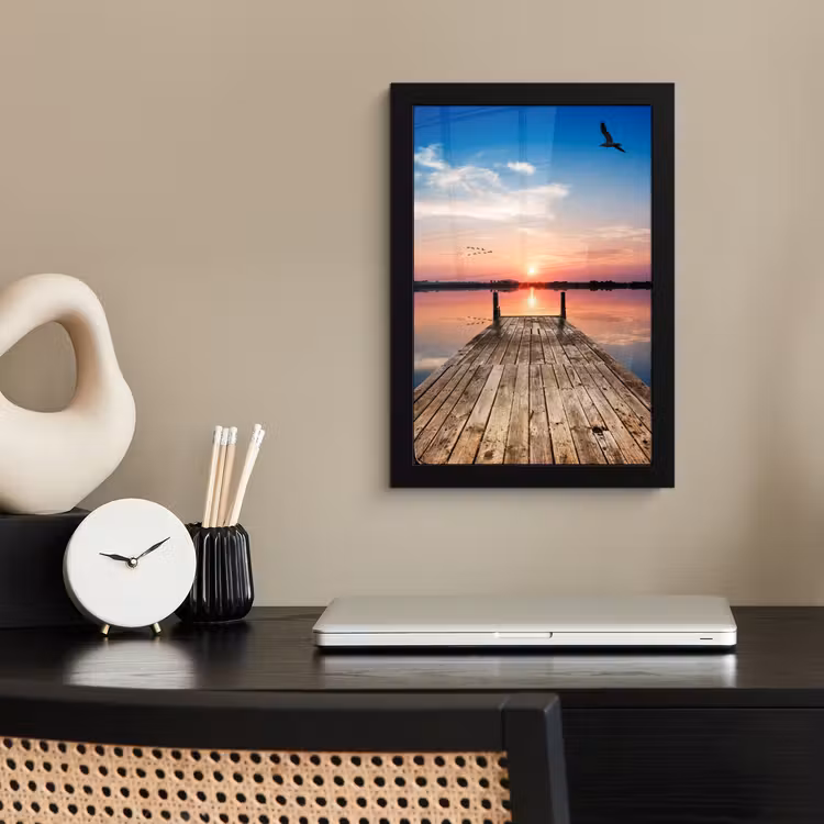 Steiger - Water - Zonsondergang - Roze - Horizon fotolijst zwart zonder passe partout klein -sfeer1