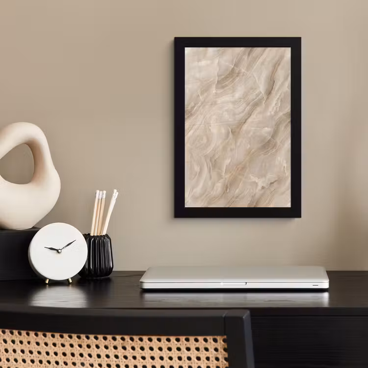 Steen - Golvend - Abstract - Beige fotolijst zwart zonder passe partout klein -sfeer1