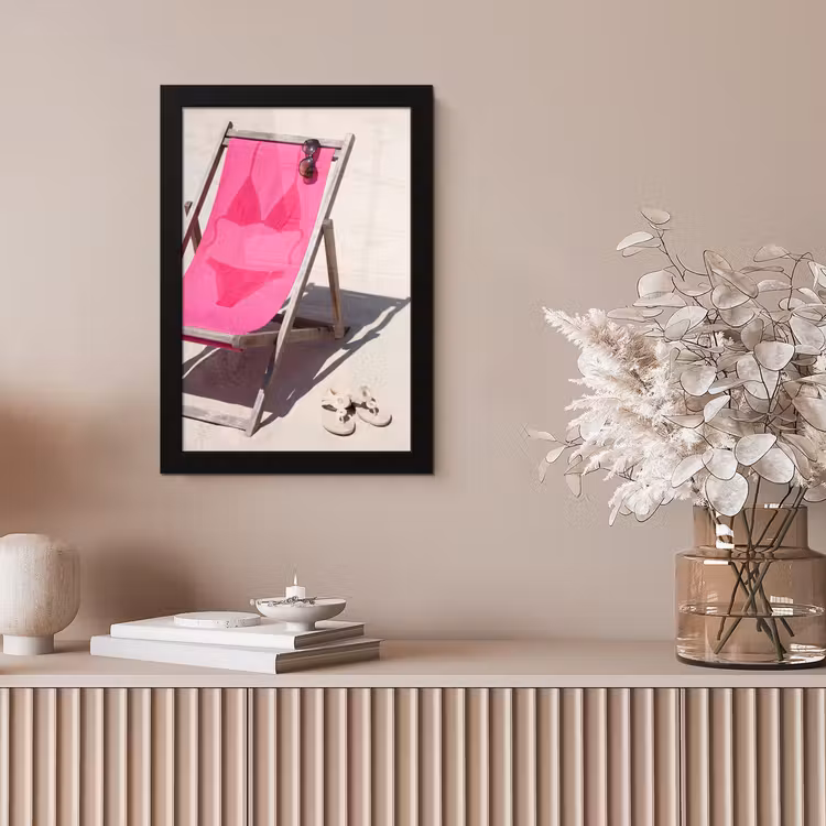 Strand - Ligstoel - Badkleding - Zomer - Roze fotolijst zwart zonder passe partout klein -sfeer5
