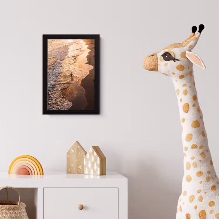 Surfer - Strand - Zonsondergang - Oceaan - Goud fotolijst zwart zonder passe partout klein -usfeer4_kinderkamer