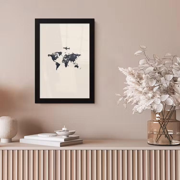 Wereldkaart - Minimalistisch - Grijs - Vliegtuig fotolijst zwart zonder passe partout klein -sfeer5