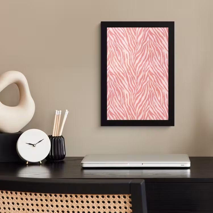 Zebra - Print - Roze fotolijst zwart zonder passe partout klein 224 -sfeer1