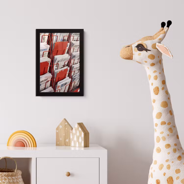 Kranten - Rek - Stedelijk - Dagelijks leven - Rood fotolijst zwart zonder passe partout klein -usfeer4_kinderkamer