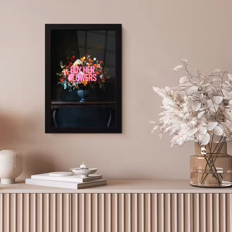Quote - Bloemen - Vaas - Neon fotolijst zwart zonder passe partout klein -sfeer5