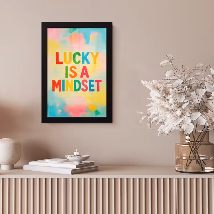Quote - Lucky - Regenboogkleuren fotolijst zwart zonder passe partout klein -sfeer5