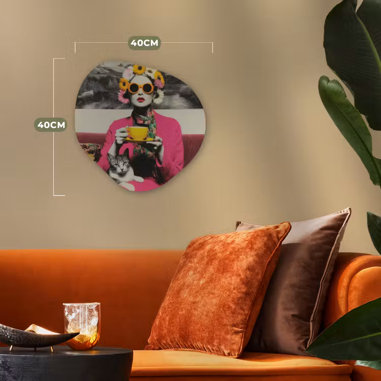 Vrouw - Kat - Bloemen - Kopje - Retro Wandcirkel Organisch Forex 3mm klein -sfeer3