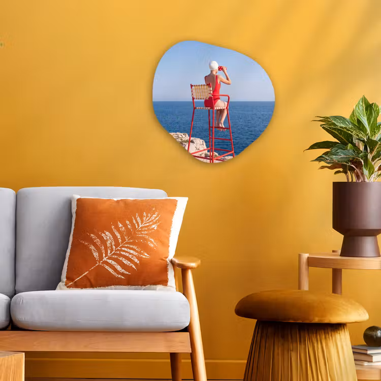 Vrouw - Zee - Kust - Verrekijker - Rood Wandcirkel Organisch Forex 3mm klein -sfeer4