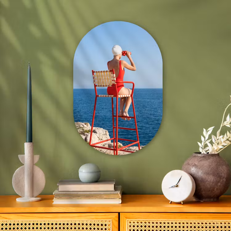 Vrouw - Zee - Kust - Verrekijker - Rood Wandcirkel Ovaal Forex klein -sfeer2