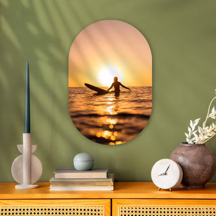 Persoon - Surfen - Zonsondergang - Zee - Oranje Wandcirkel Ovaal Forex klein -sfeer2
