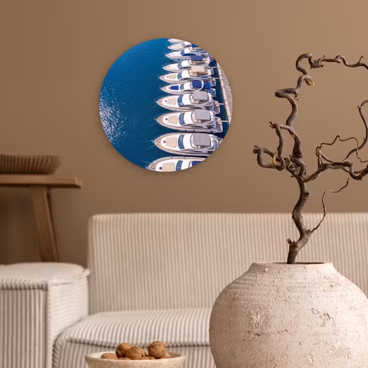 Boot - Jachthaven - Water - Zomer - Blauw Wandcirkel kunststof plaat 5mm dik klein -sfeer1