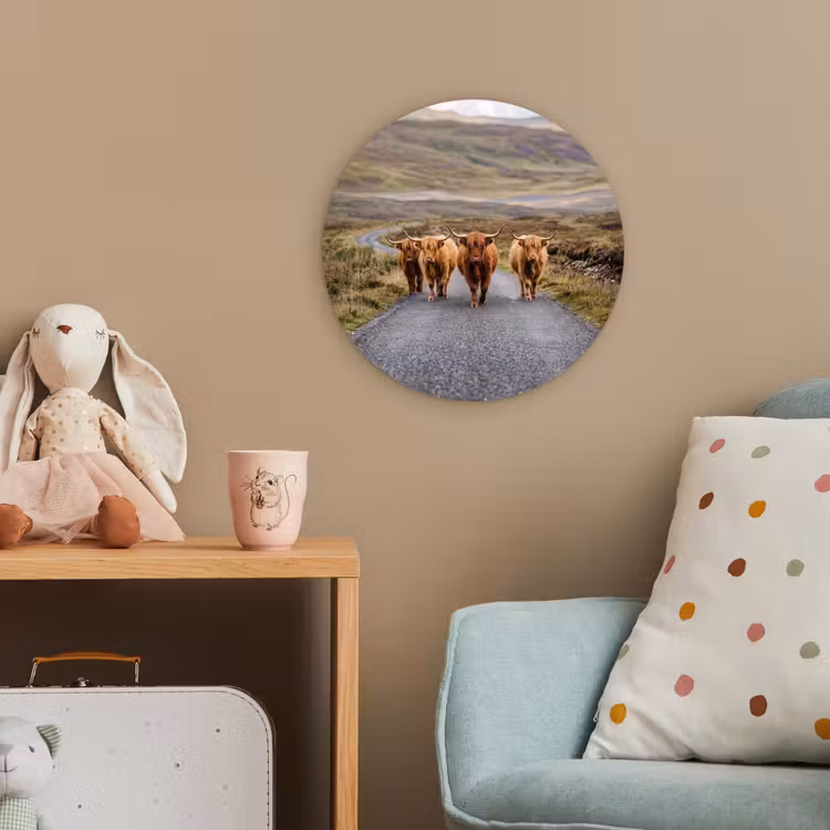 Schotse Hooglanders - Weg - Landschap - Kudde Wandcirkel kunststof plaat 5mm dik klein -tsfeer1_kind
