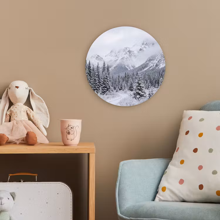 Weg - Bergen - Sneeuw - Naaldbos - Avontuurlijk Wandcirkel kunststof plaat 5mm dik klein -tsfeer1_kind