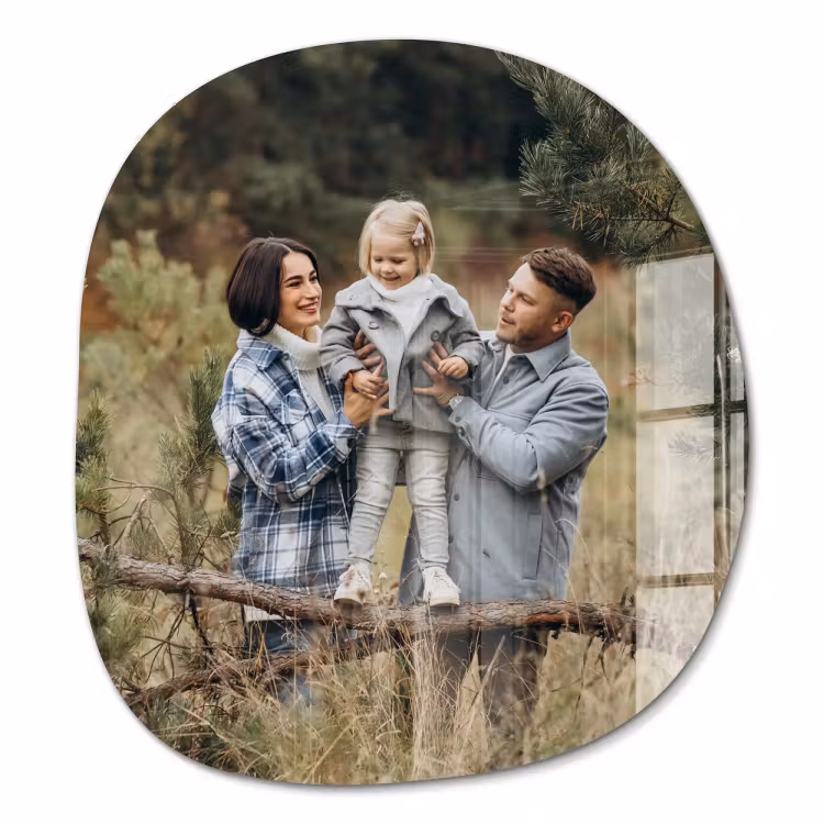 Familienfoto in organischer Form auf Acrylglas