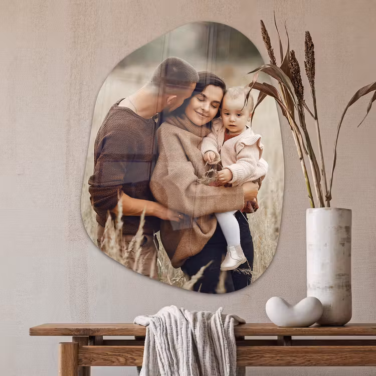 Familienfoto in organischer Form auf Alu Dibond