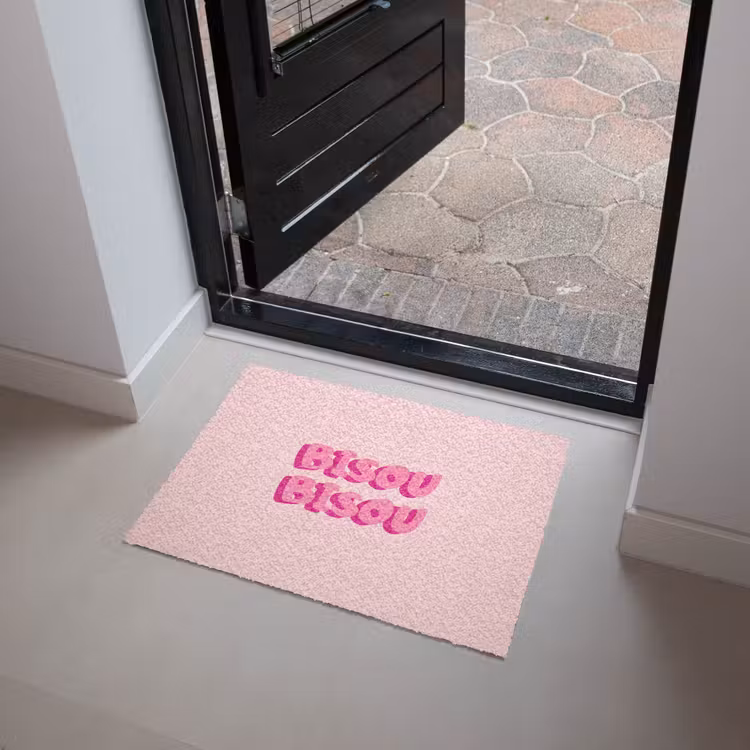 Bisou - Roze - Dikke letters Deurmat klein -sfeer5
