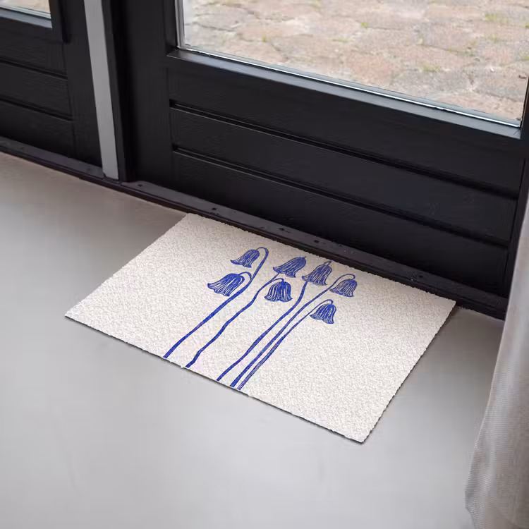 Bloemen - Blauw - Lijnen - Bloemblaadjes Deurmat klein -sfeer2
