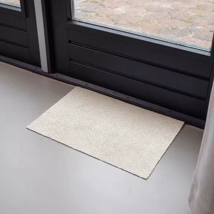 Crème - Egaal - Beton Deurmat klein 898 -sfeer2