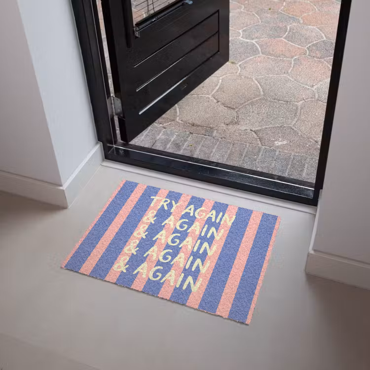 Try again - Strepen - Roze - Verticaal - Blauw Deurmat klein -sfeer5