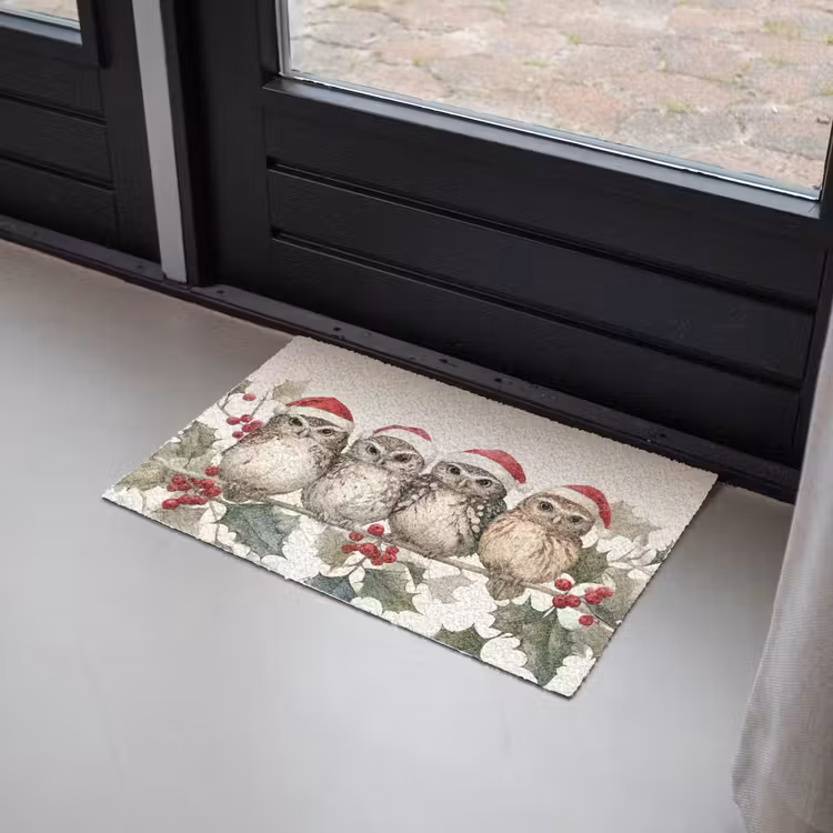 Uilen - Tak - Hulstblaadjes - Kerstmuts Deurmat klein -sfeer2
