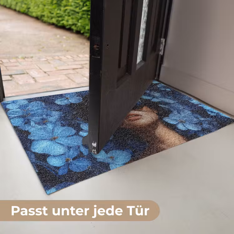 Vrouw - Blauw - Bloemen - Vlinders - Natuur Deurmat klein -USP_DE
