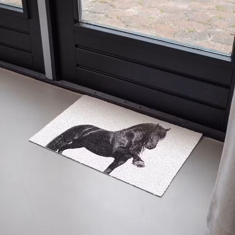Fries - Hengst - Modern Deurmat klein -sfeer2