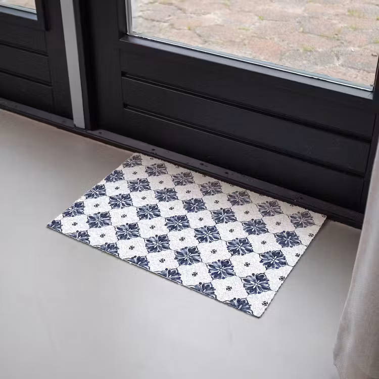 Tegelmotief - Blauw - Wit - Bloem Deurmat klein 898 -sfeer2