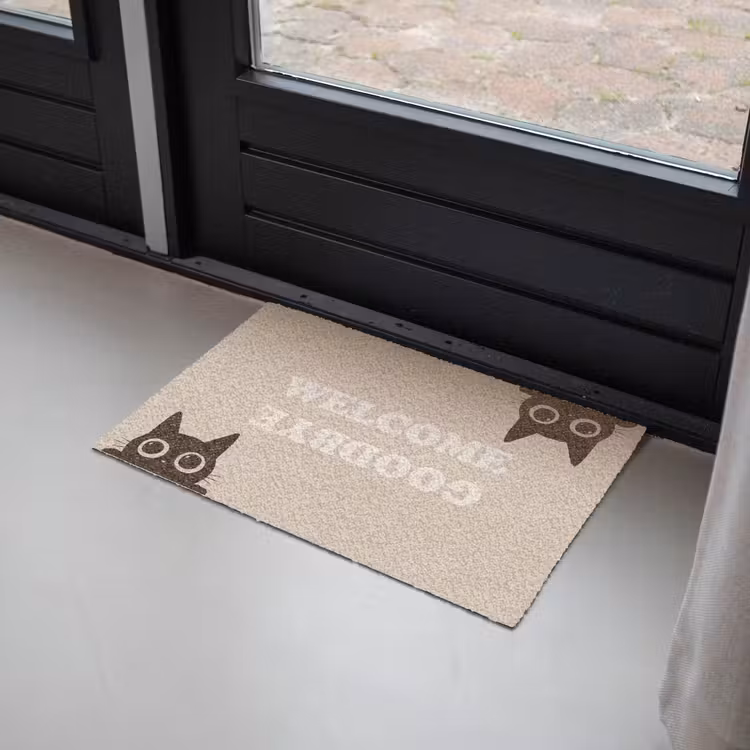 Cat - Beige - Welcome - Goodbye Deurmat klein -sfeer2