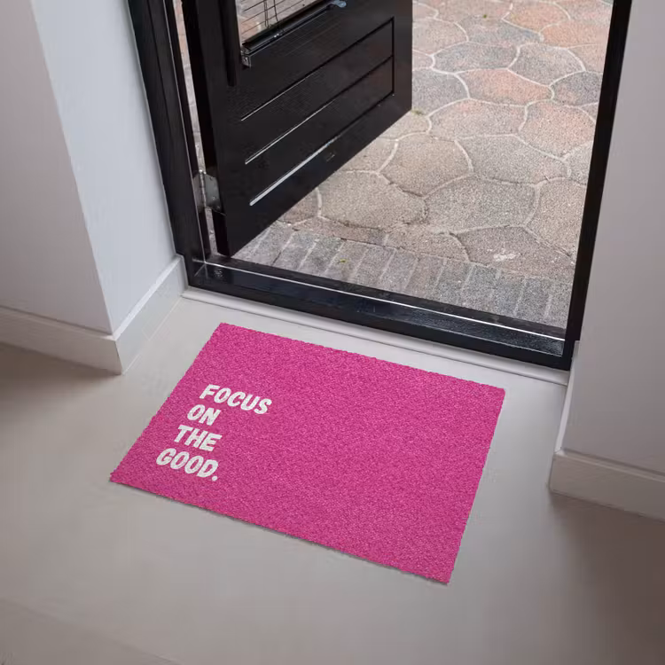 Focus on the good - Roze - Simple Deurmat klein -sfeer5