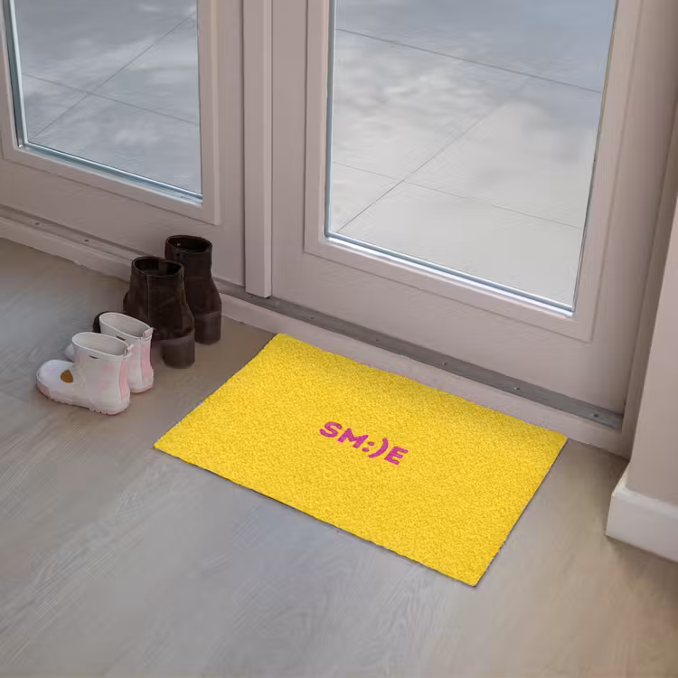 Smile - Roze - Geel Deurmat klein -sfeer3