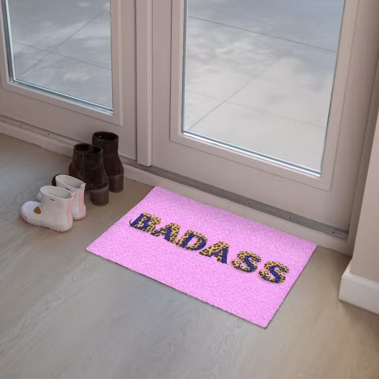 Felroze - Badass - Panterprint - Schaduw Deurmat klein -sfeer3