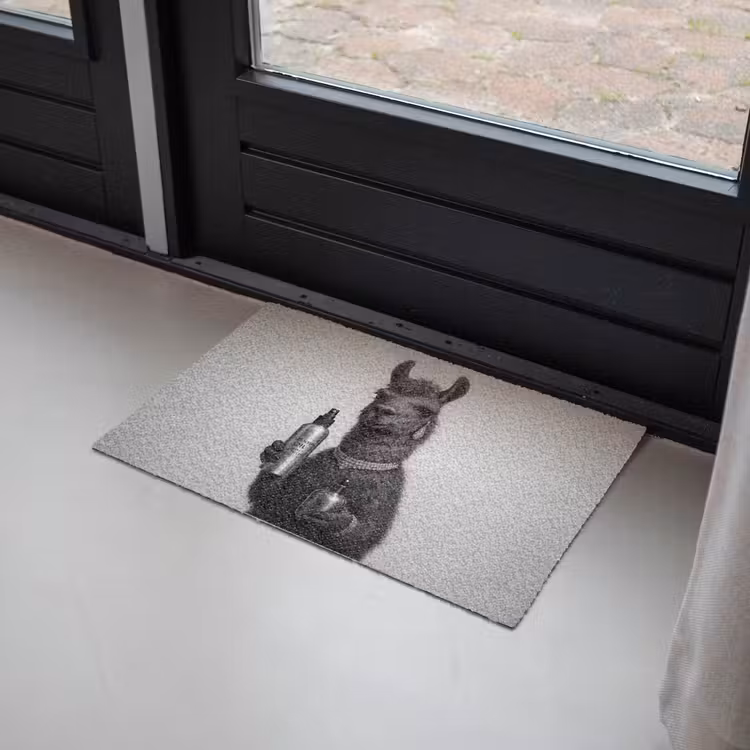 Lama - Flessen - Zwart - Wit Deurmat klein -sfeer2