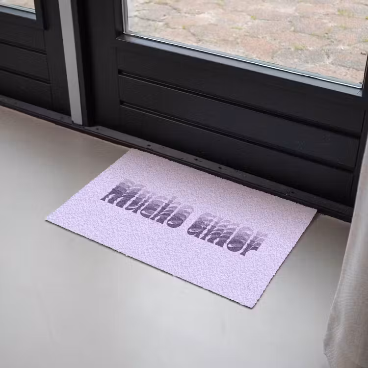 Mucho amor - Paars - Gelaagde letters Deurmat klein -sfeer2
